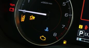 Spia avaria motore: quando devi preoccuparti e andare dal meccanico
